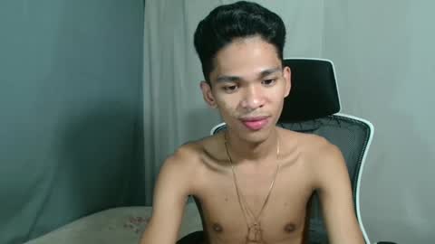 Snapshot of princeofcumxxx chatting on 12/28/24, 08:58 Mel online show from 12/28/24, 08:58