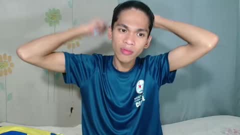 Snapshot of princeofcumxxx chatting on 02/12/25, 12:33 Mel online show from 02/12/25, 12:33