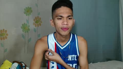 Snapshot of princeofcumxxx chatting on 02/16/25, 04:42 Mel online show from 02/16/25, 04:42