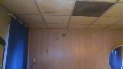 johnny online show from 04/17/26, 04:43