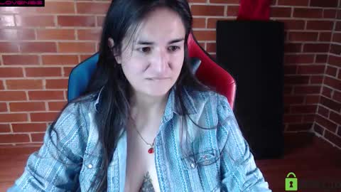 Leia online show from 10/16/25, 02:29