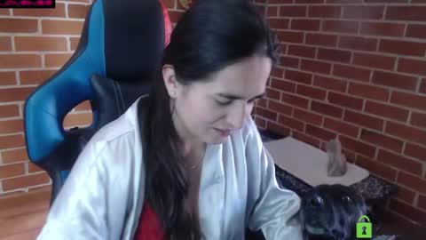 Snapshot of princesa_leia_zathur chatting on 07/13/26, 02:42 Leia online show from 07/13/26, 02:42