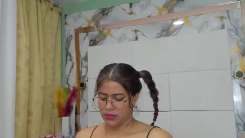 PrincesANDdark online show from 11/30/25, 03:49