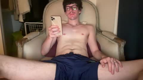 Peaches online show from 10/08/25, 02:31