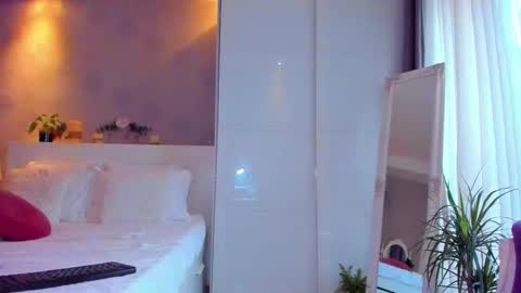 Haziel -  online show from 09/17/25, 02:52