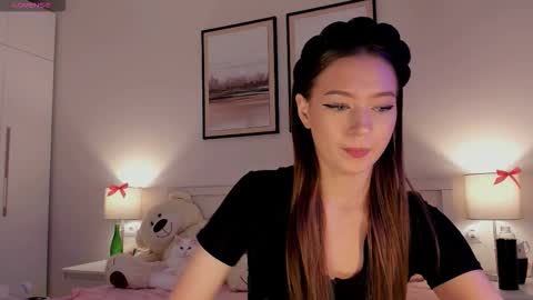 Princess Diana online show from 11/29/25, 07:17