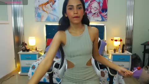 princess_skinny18 online show from 04/16/26, 12:00