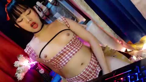 Snapshot of princess_thea123 chatting on 06/20/26, 05:21 My Love online show from 06/20/26, 05:21