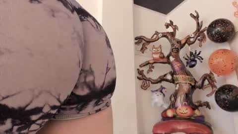 princess_tokyo_ online show from 10/30/25, 04:47