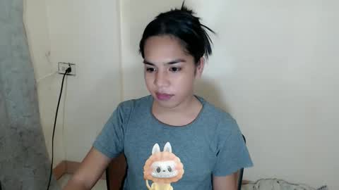 Snapshot of princess_yurie chatting on 10/05/25, 03:27 Yurie online show from 10/05/25, 03:27