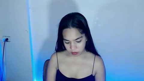 Snapshot of princess_yurie chatting on 11/21/25, 06:01 Yurie online show from 11/21/25, 06:01