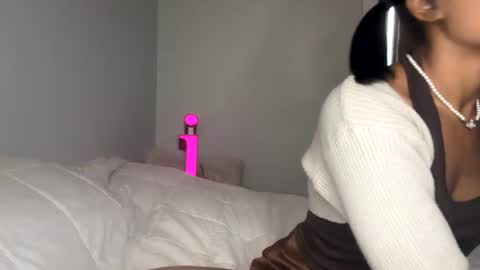 Snapshot of princessaleah chatting on 12/06/24, 06:06 Princess Aleah online show from 12/06/24, 06:06