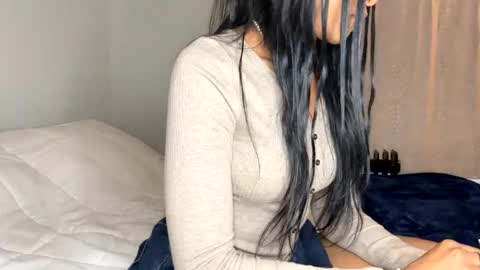 Snapshot of princessaleah chatting on 02/25/25, 08:19 Princess Aleah online show from 02/25/25, 08:19