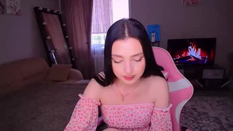 princessamira1 online show from 06/05/26, 08:42