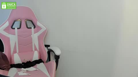 Snapshot of princesse_katey chatting on 01/04/25, 02:04 miss me check out my YT online show from 01/04/25, 02:04