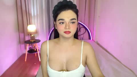 Snapshot of princesshugecumontop chatting on 06/19/26, 10:52 PrincessDONT FORGET TO FOLLOW ME online show from 06/19/26, 10:52