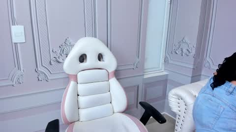 Snapshot of princesslittle_4u chatting on 01/29/25, 07:11 online show from 01/29/25, 07:11