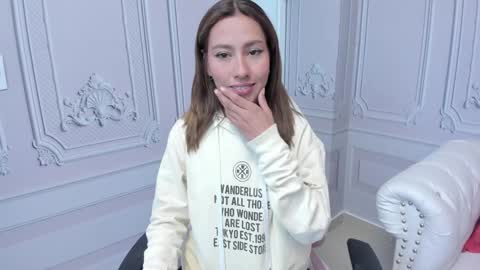 Snapshot of princesslittle_4u chatting on 02/05/25, 02:59 online show from 02/05/25, 02:59