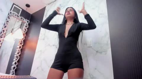 Snapshot of princesslittle_4u chatting on 09/09/25, 11:10 online show from 09/09/25, 11:10