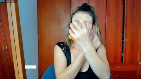 Snapshot of princessmariana25 chatting on 03/30/26, 08:10 princessmariana25 online show from 03/30/26, 08:10