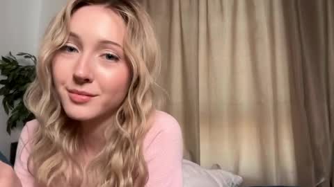 Kate online show from 04/25/26, 02:47