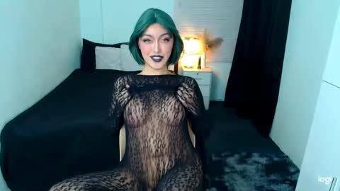 Love online show from 03/11/25, 07:04