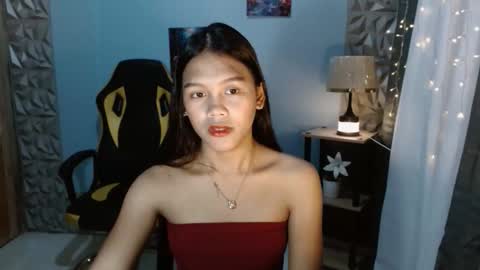 Snapshot of princessrynn chatting on 11/22/25, 10:47 princessrynn online show from 11/22/25, 10:47