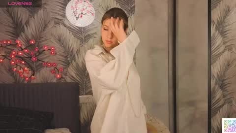 Hina online show from 06/03/26, 05:40
