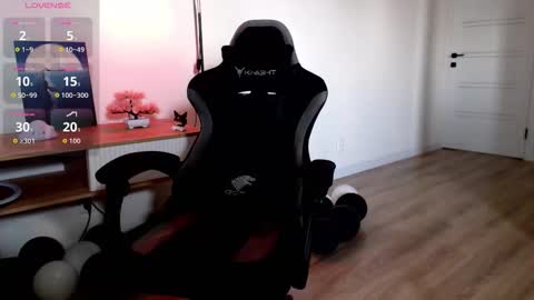 Snapshot of princessshy___ chatting on 09/09/25, 12:26 18 y.o online show from 09/09/25, 12:26