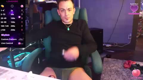 Snapshot of pris_brayden chatting on 12/15/25, 09:35 Pris Brayden online show from 12/15/25, 09:35