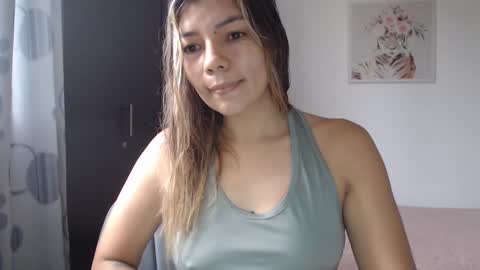 Snapshot of priscila_black chatting on 03/07/25, 09:59 Marcela online show from 03/07/25, 09:59