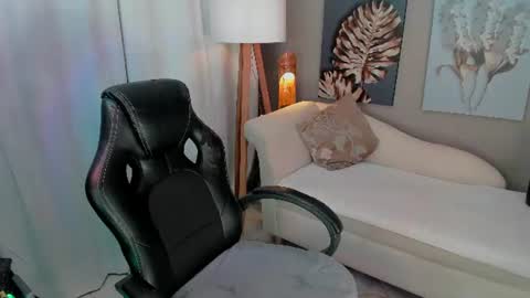 Snapshot of priya_rose chatting on 07/11/26, 07:16 Priya Rose online show from 07/11/26, 07:16