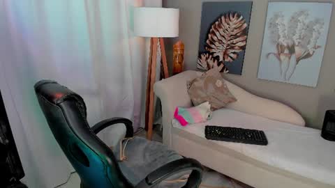 Snapshot of priya_rose chatting on 07/25/26, 05:43 Priya Rose online show from 07/25/26, 05:43