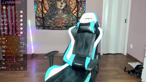 Di online show from 09/11/25, 01:49