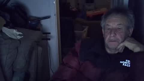 Snapshot of projectorepson chatting on 12/22/25, 08:06 projectorepson online show from 12/22/25, 08:06