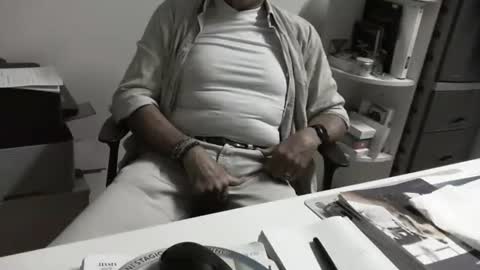 mature hairy guy online show from 09/10/25, 06:08