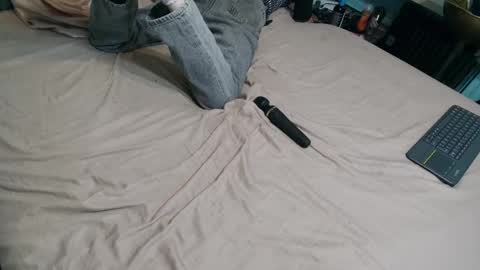 prxscillia_tx online show from 10/23/25, 07:12