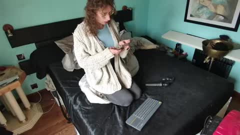 prxscillia_tx online show from 04/17/26, 11:02