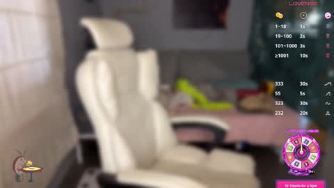 Queen of Pain online show from 09/12/25, 01:44