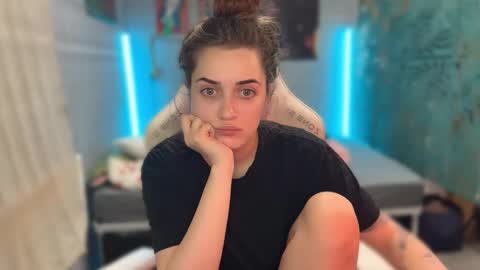 Queen of Pain online show from 03/04/26, 02:17