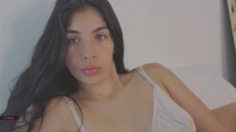 Snapshot of pssiquiss chatting on 11/11/25, 04:07 Katerine online show from 11/11/25, 04:07