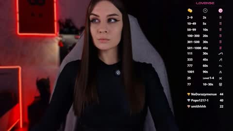 Snapshot of psy_vibe chatting on 10/17/25, 09:45 Elena online show from 10/17/25, 09:45