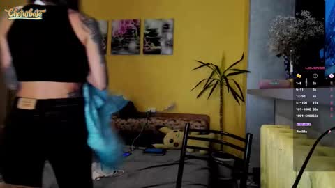 Snapshot of psyheya chatting on 10/12/25, 03:11 LUCY ----- online show from 10/12/25, 03:11