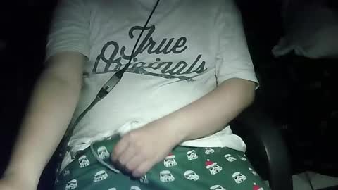 Snapshot of pt35l chatting on 12/17/25, 03:12 your mysterious man online show from 12/17/25, 03:12