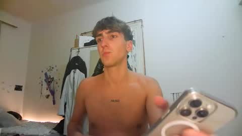 Snapshot of pttvnvkk chatting on 01/28/25, 08:47 pttvnvkk online show from 01/28/25, 08:47