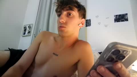 Snapshot of pttvnvkk chatting on 01/28/25, 11:50 pttvnvkk online show from 01/28/25, 11:50