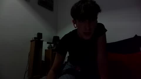 Snapshot of pttvnvkk chatting on 02/16/25, 04:42 pttvnvkk online show from 02/16/25, 04:42