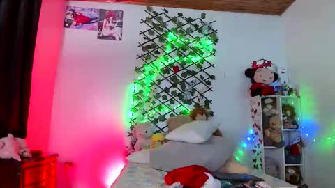 Emma Rico   model indep online show from 12/17/25, 03:12