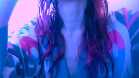 Snapshot of pufpufog chatting on 02/04/25, 10:32 EsteticHouse online show from 02/04/25, 10:32