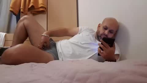 Snapshot of pulpdiction2 chatting on 12/09/24, 02:28 Pulp online show from 12/09/24, 02:28